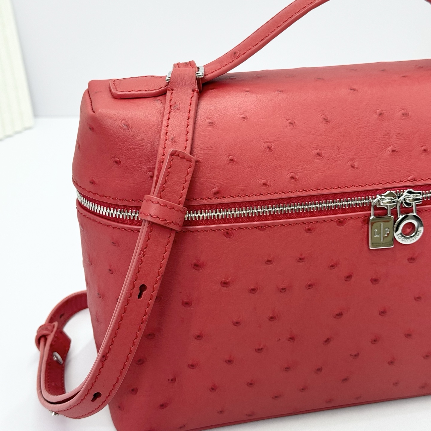 Loro Piana Extra Pocket L19 Pouch red Ostrich Gold