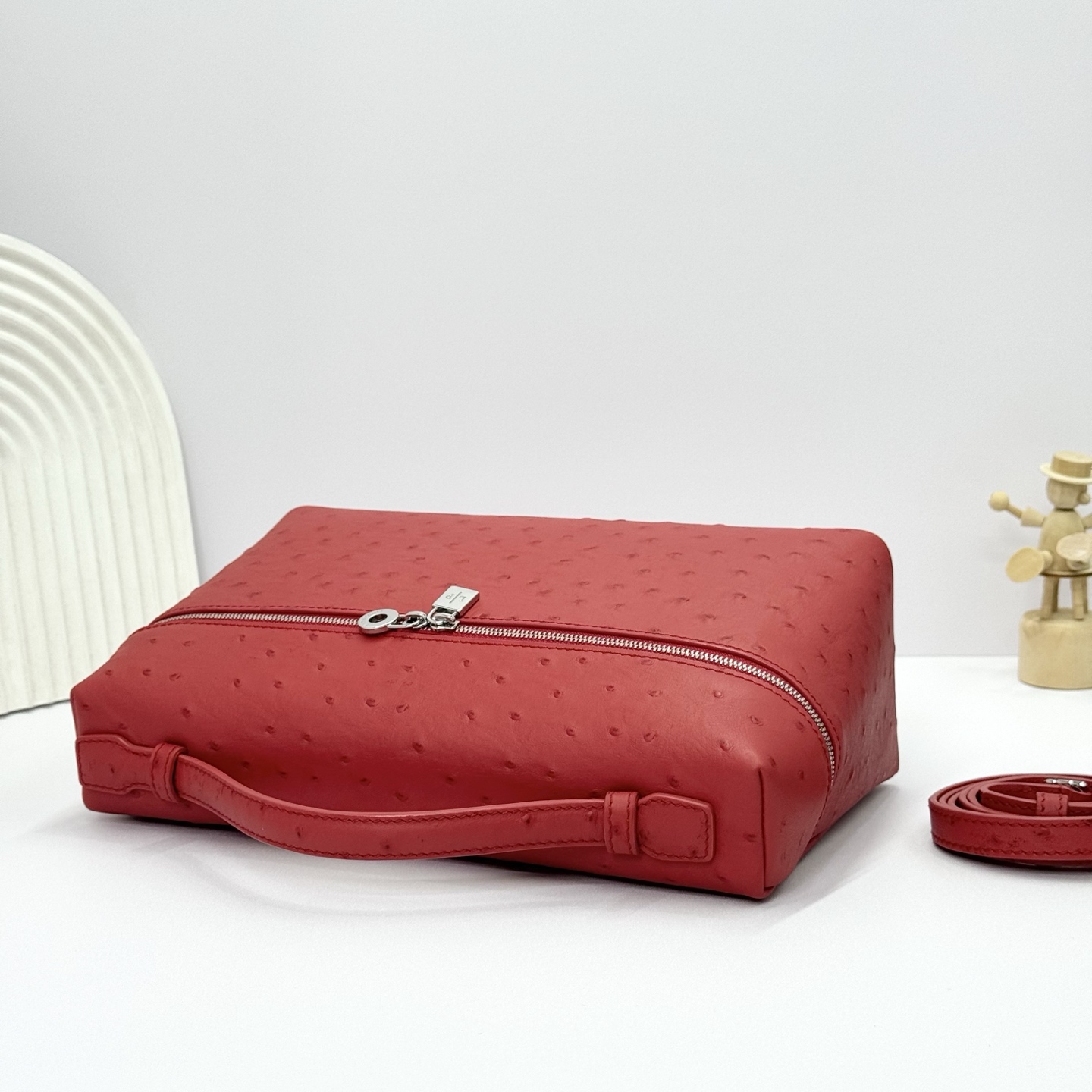 Loro Piana Extra Pocket L19 Pouch red Ostrich Gold