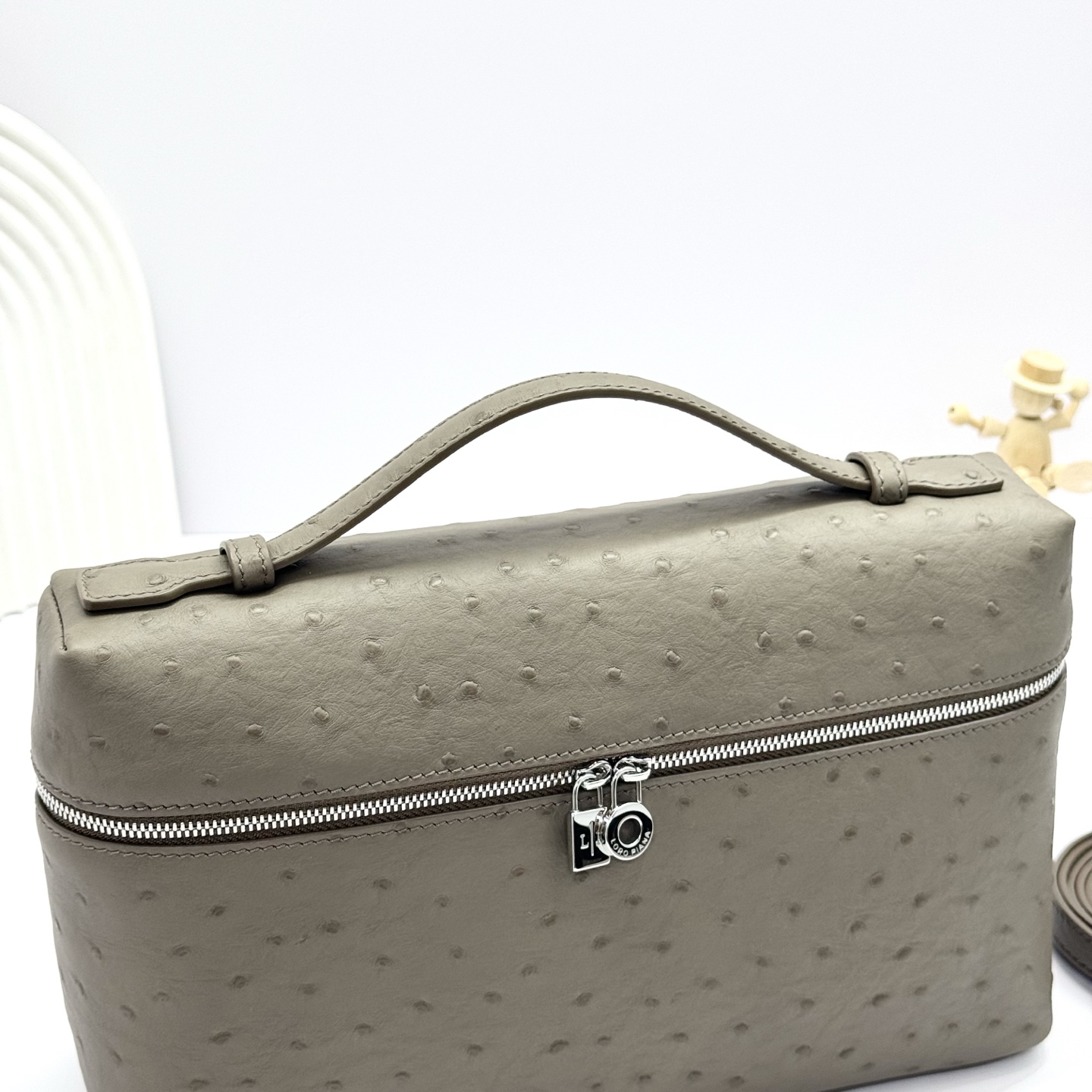 Loro Piana Extra Pocket Mini Pouch Ostrich Leather Whisper gray/Antique