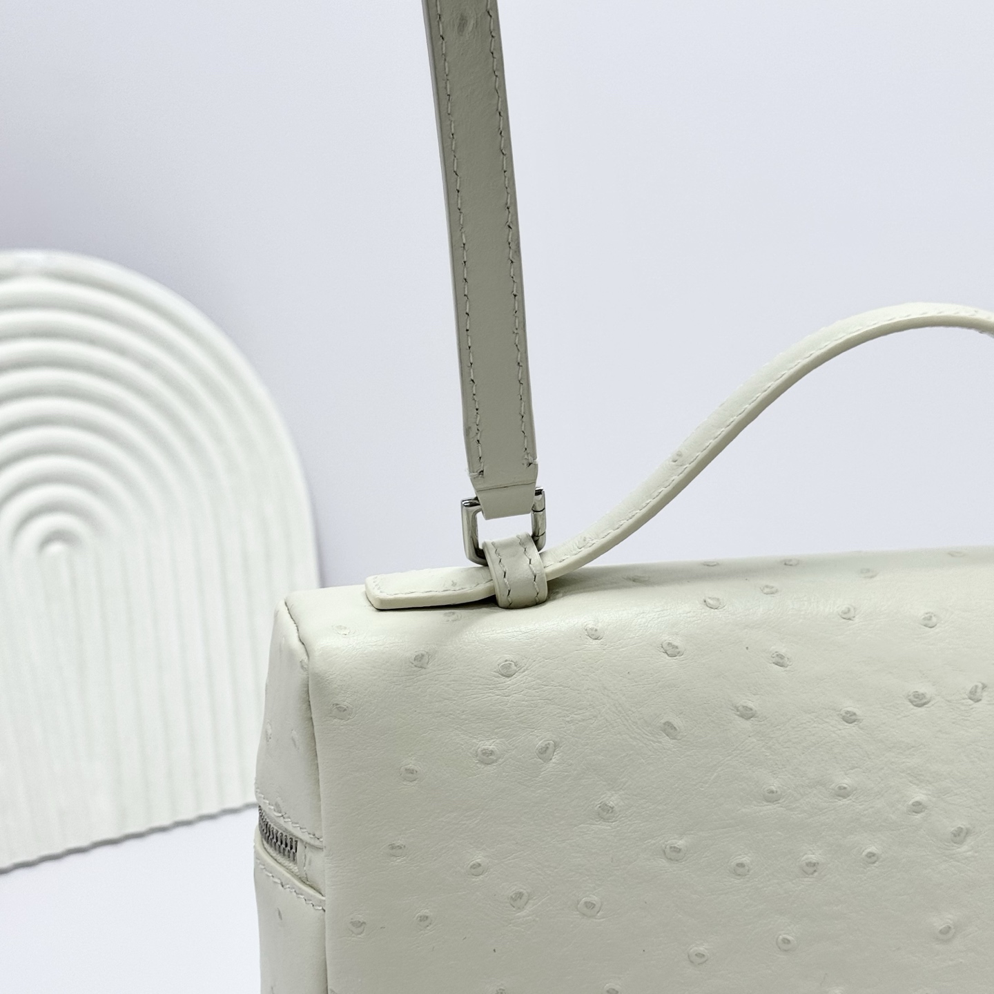 Loro Piana Extra Pocket Mini Pouch Ostrich Leather Whisper white/Antique