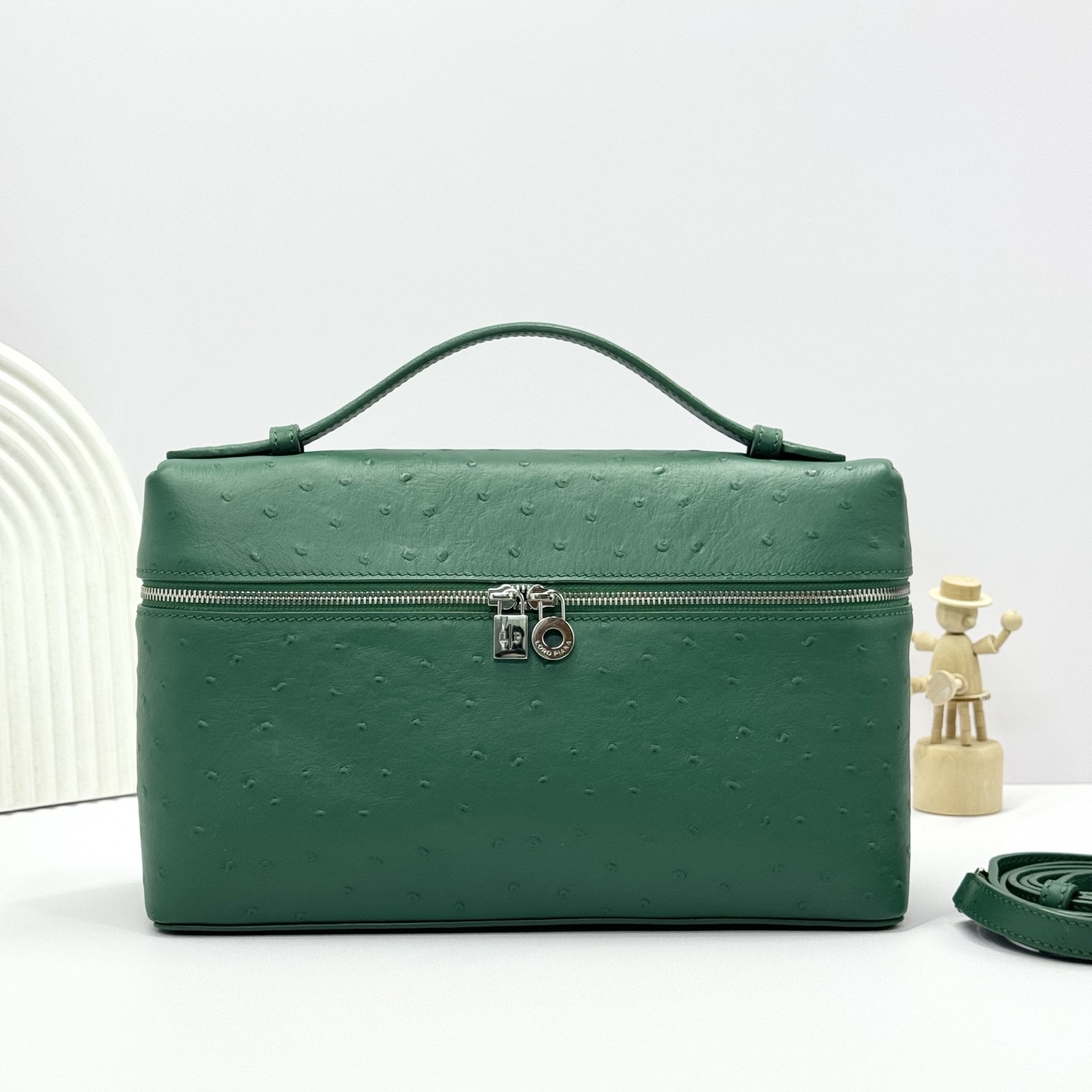 Extra pocket ostrich handbag Loro Piana Green in Ostrich –