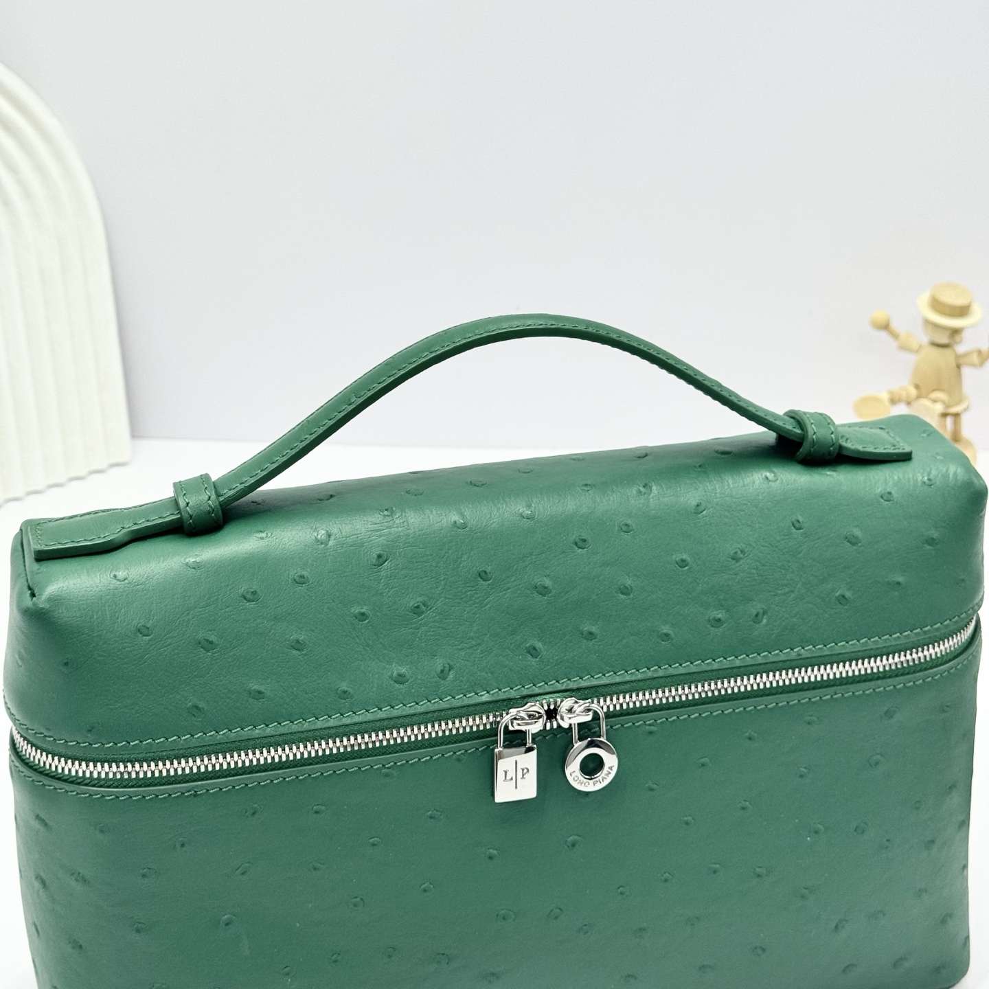 Extra pocket ostrich handbag Loro Piana Green in Ostrich -