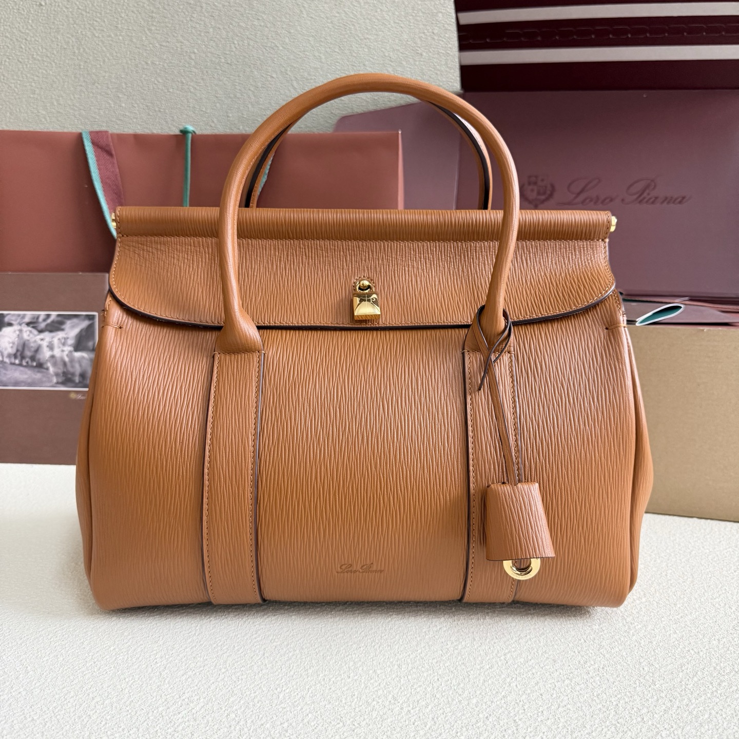 Loro Piana Loom bag L32 Calfskin Warm Tan/Sun Gold | Loro Piana US