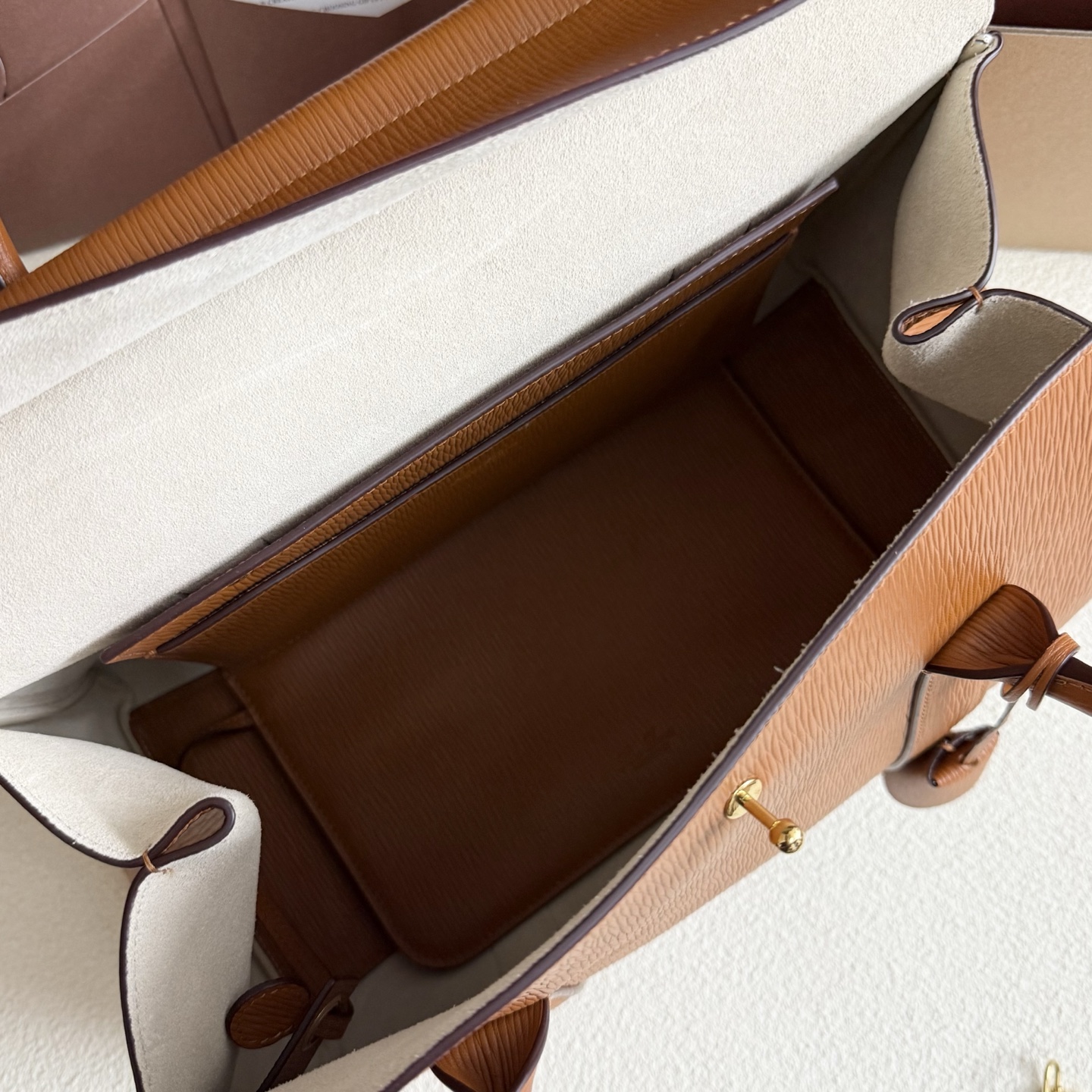 Loro Piana Loom bag L32 Calfskin Warm Tan/Sun Gold | Loro Piana US