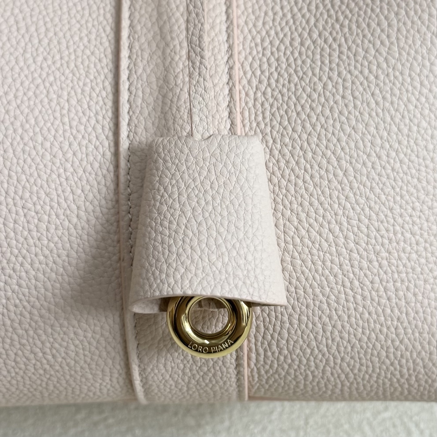 Loro Piana Loom bag L32 Grained Calfskin Creamed Honey/Sun Gold