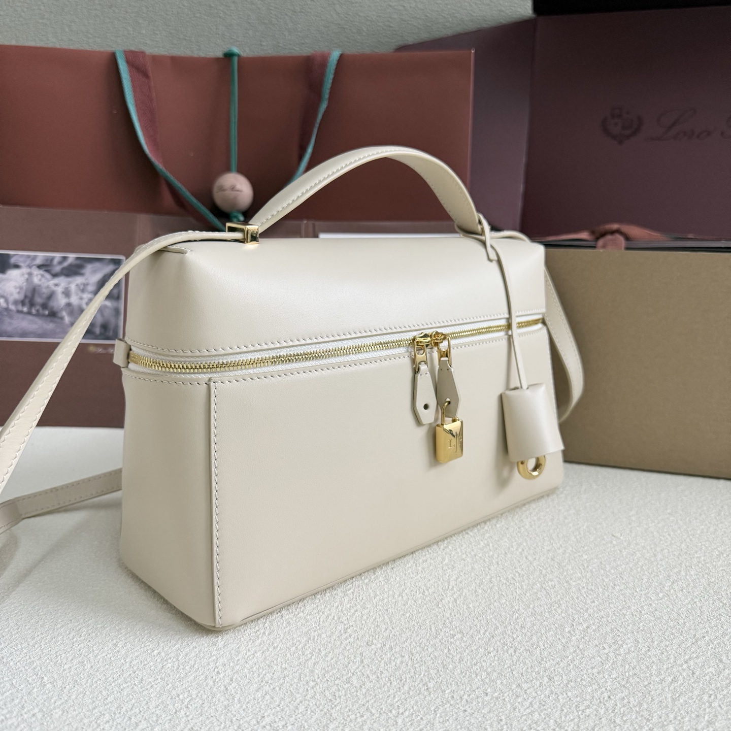 Loro Piana Extra Bag L27 Smooth Calfskin Sunday Morning | Loro Piana US