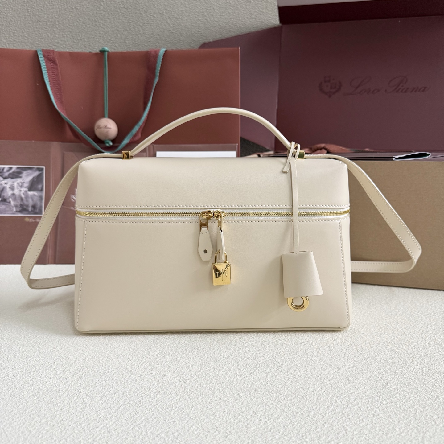 Loro Piana Extra Bag L27 Smooth Calfskin Sunday Morning | Loro Piana US