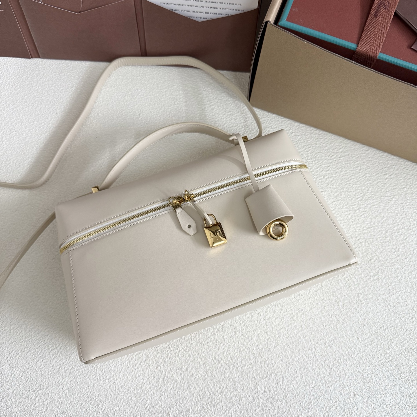 Loro Piana Extra Bag L27 Smooth Calfskin Sunday Morning | Loro Piana US