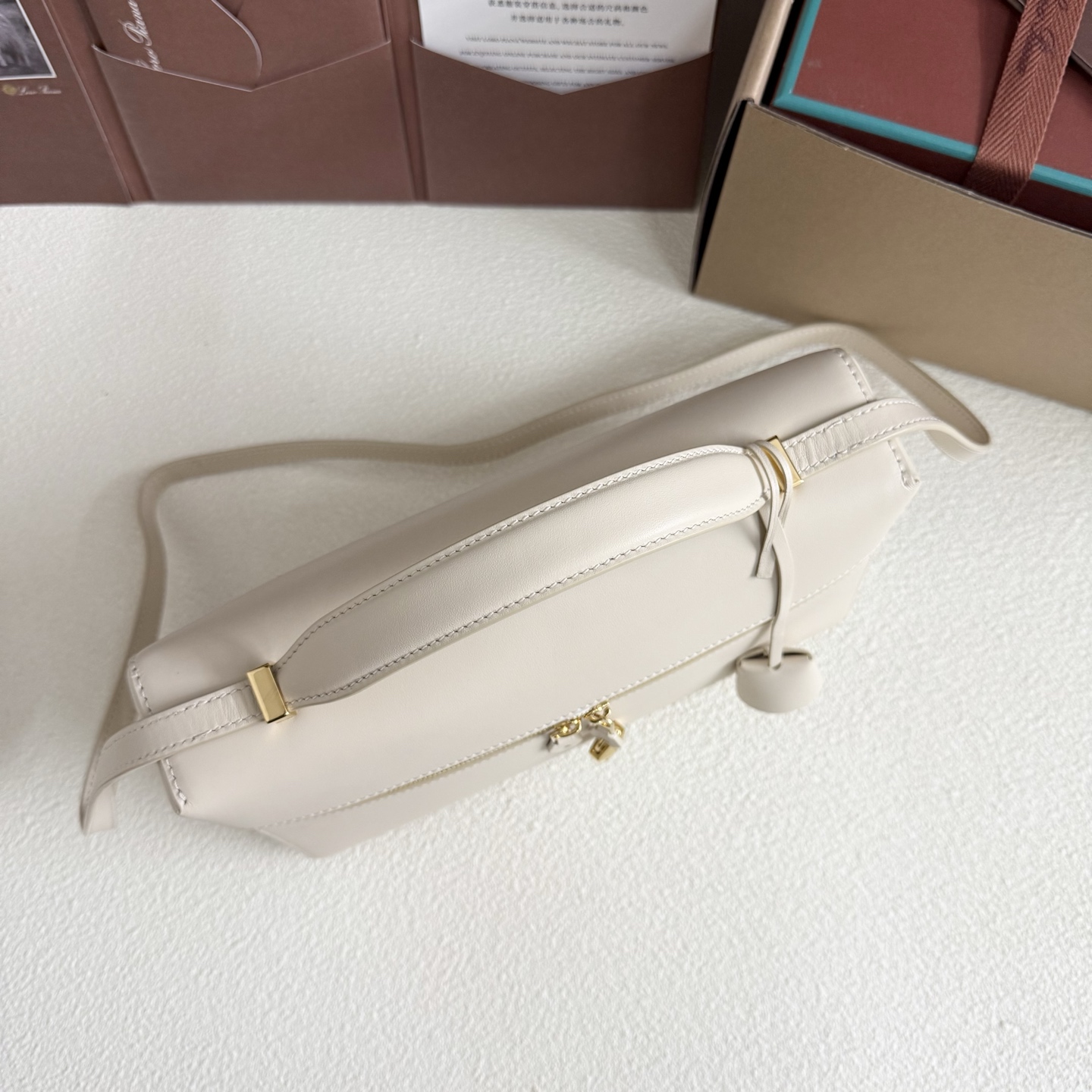 Loro Piana Extra Bag L27 Smooth Calfskin Sunday Morning | Loro Piana US