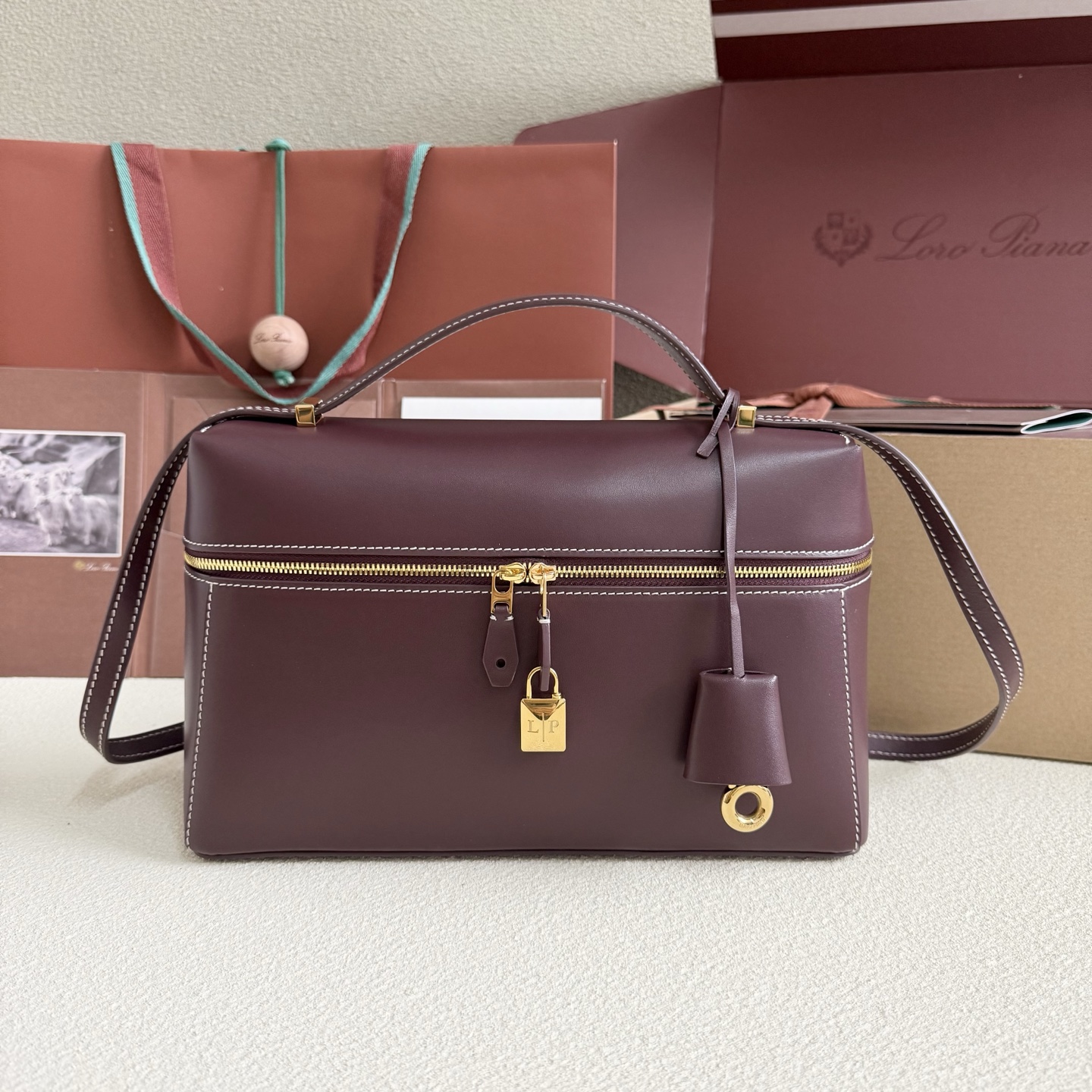 Extra bag L27 leather shoulder bag in brown – Loro Piana