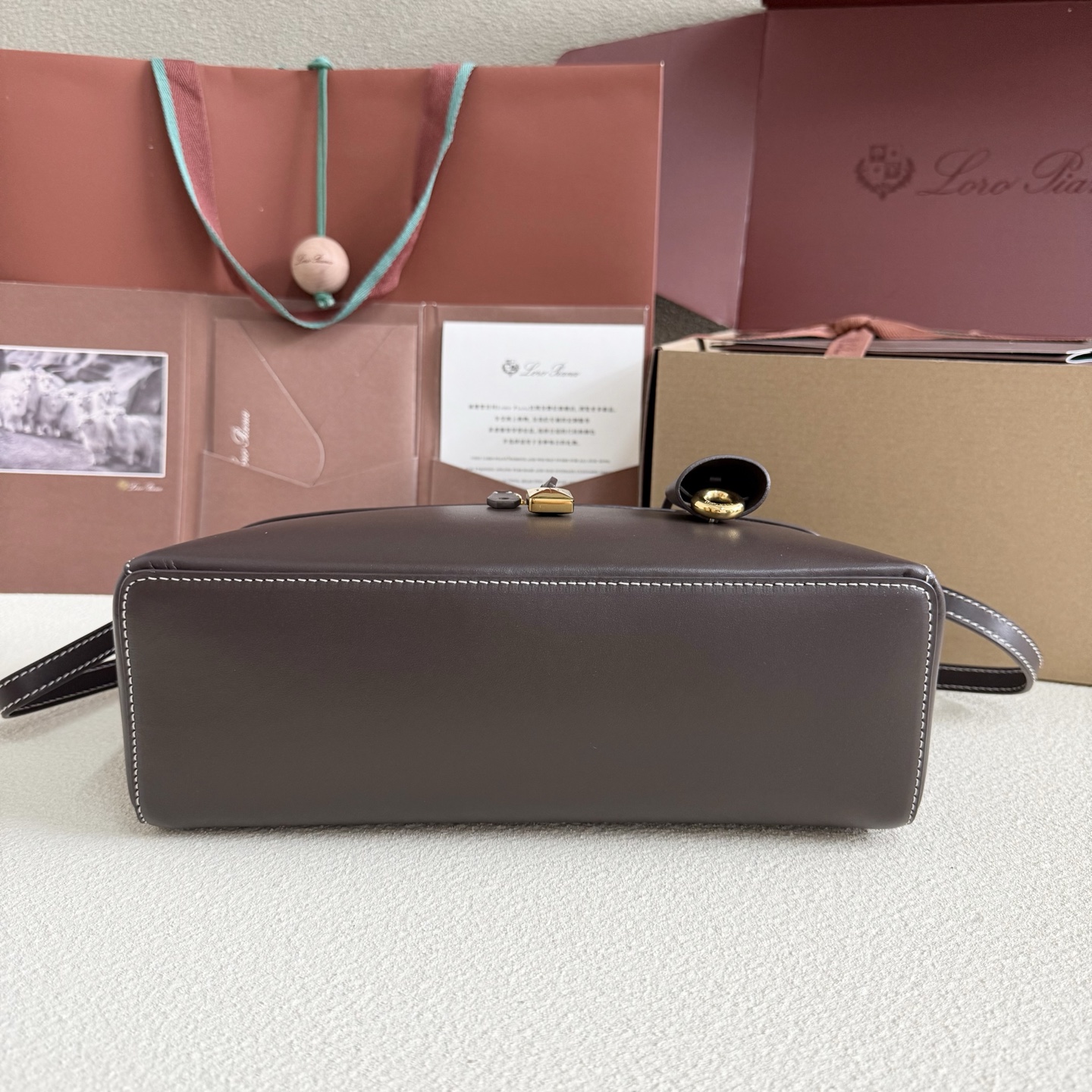 Loro Piana Extra Bag L27 Smooth Calfskin Dark Chocolate Licorice/Sun Loro Piana03149