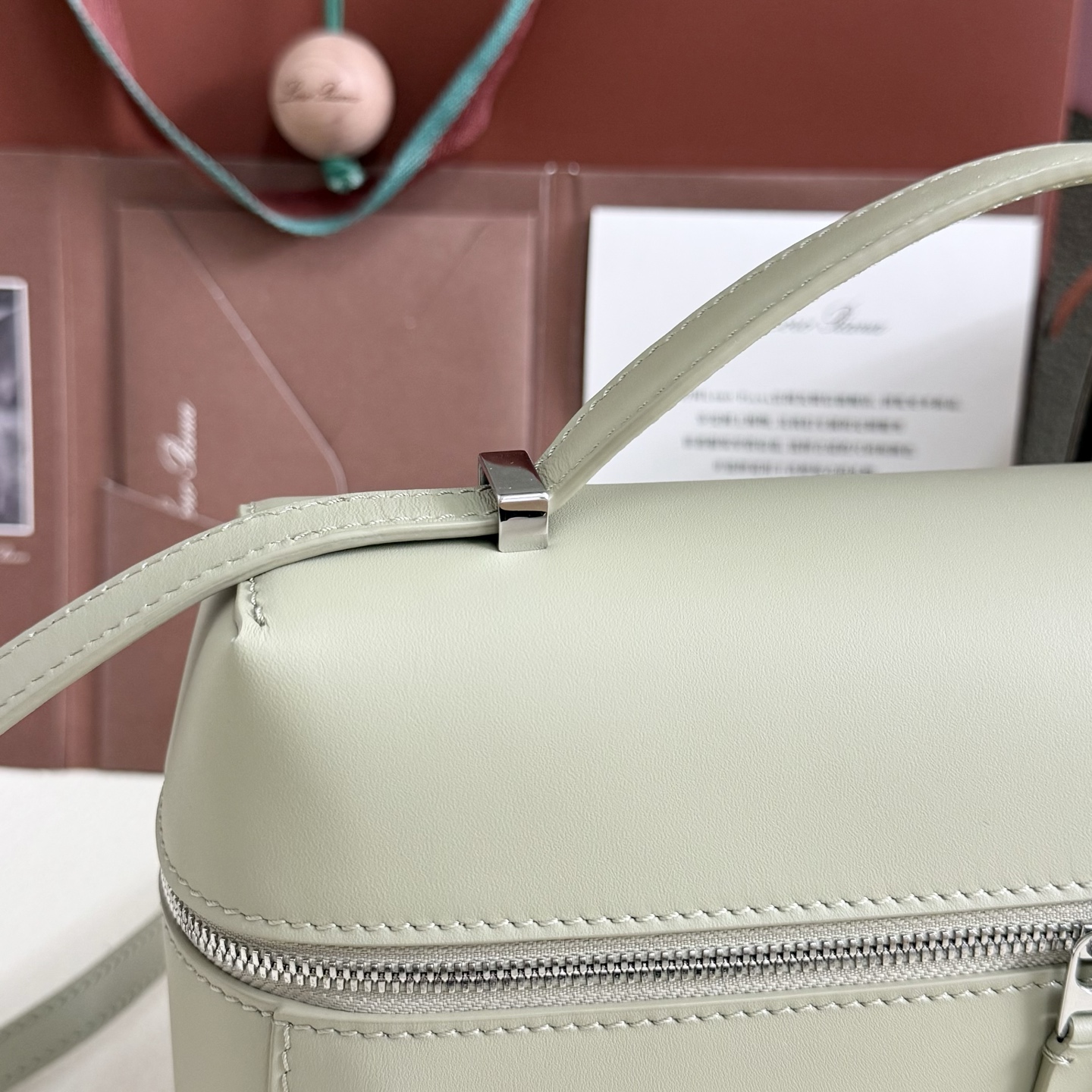 Loro Piana Extra Bag L27 Smooth Calfskin Light Wasabi | Loro Piana