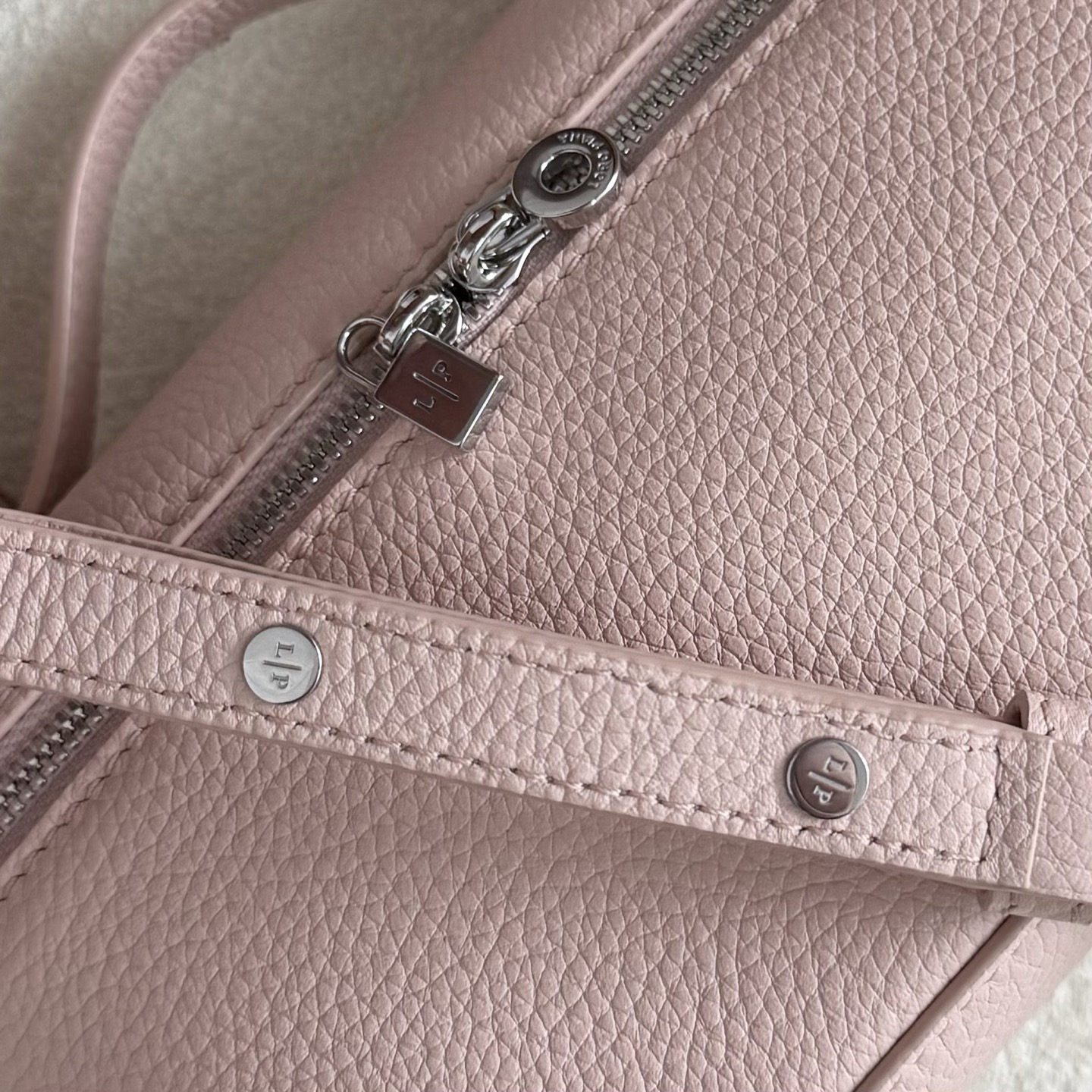 Leather handbag Loro Piana Pink in Leather - 40761311
