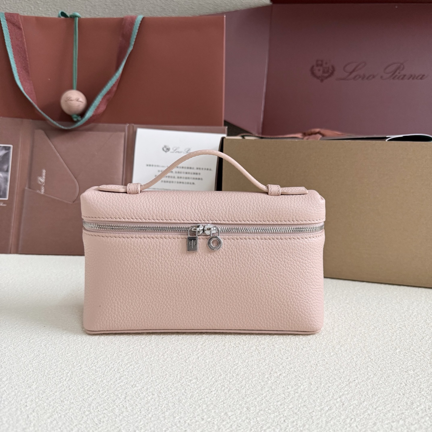 Leather handbag Loro Piana Pink in Leather – 40761311