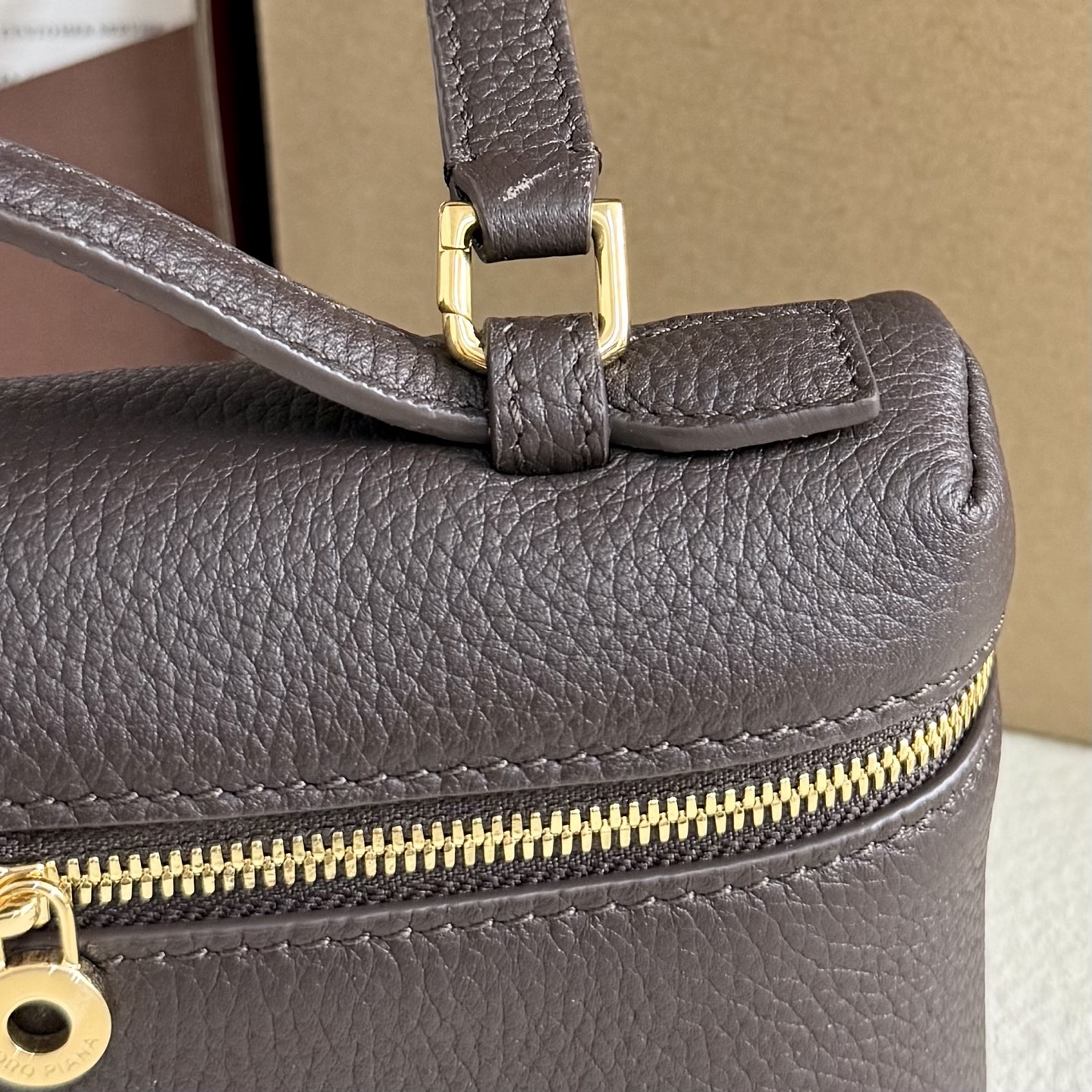 Extra pocket leather handbag Loro Piana Burgundy in Leather - 56616613