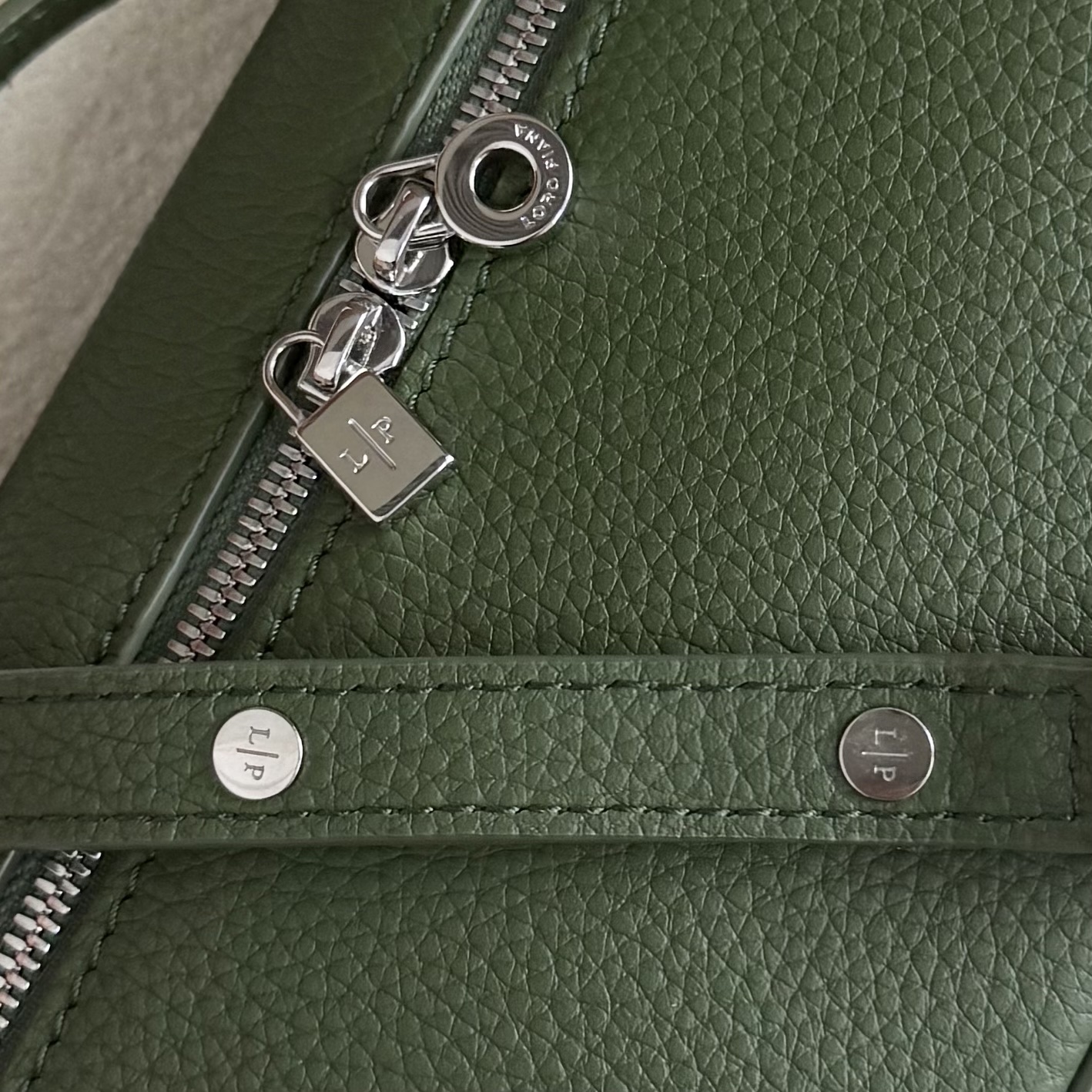 Leather handbag Loro Piana Green in Leather - 42043951