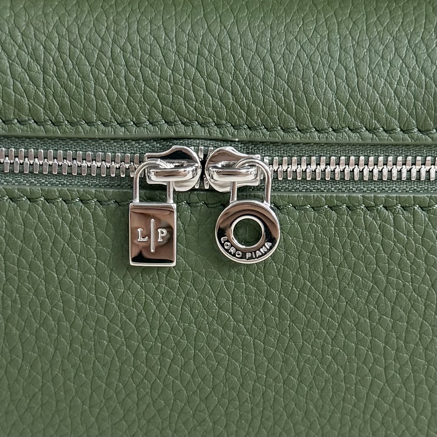 Leather handbag Loro Piana Green in Leather - 42043951