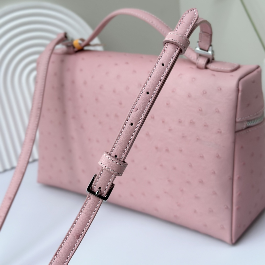 Extra pocket ostrich crossbody bag Loro Piana Pink in Ostrich