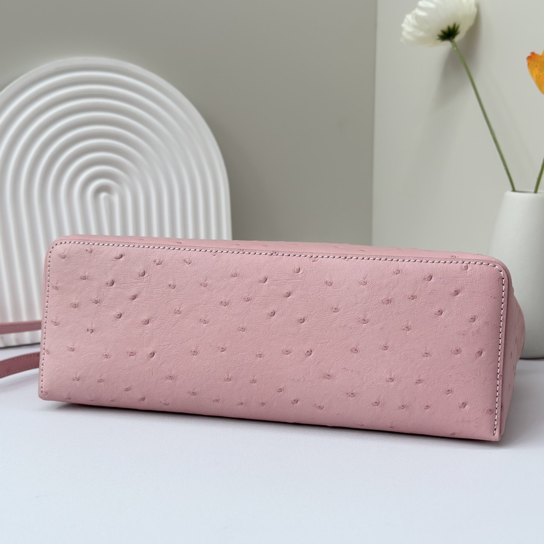 Extra pocket ostrich crossbody bag Loro Piana Pink in Ostrich