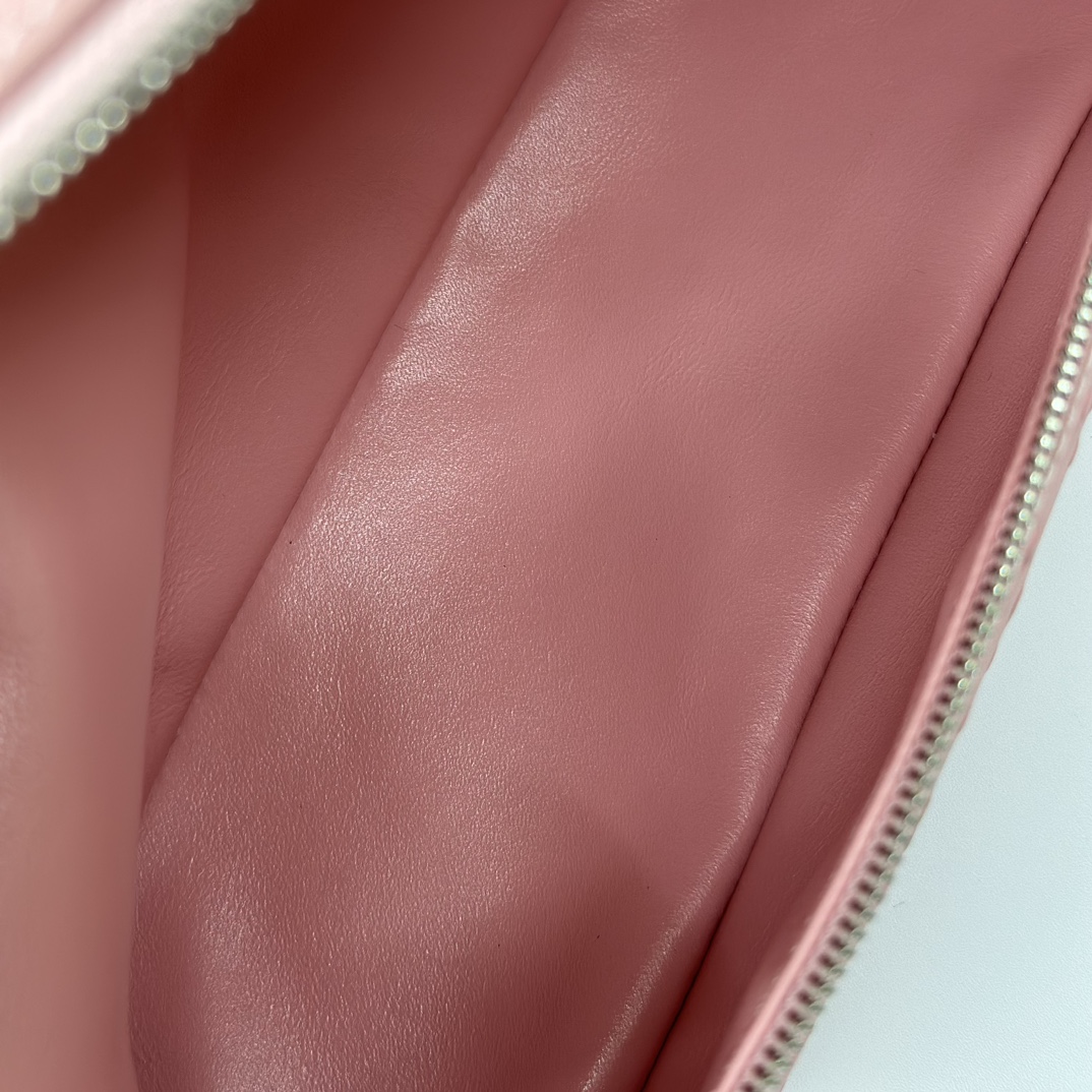 Extra pocket ostrich crossbody bag Loro Piana Pink in Ostrich