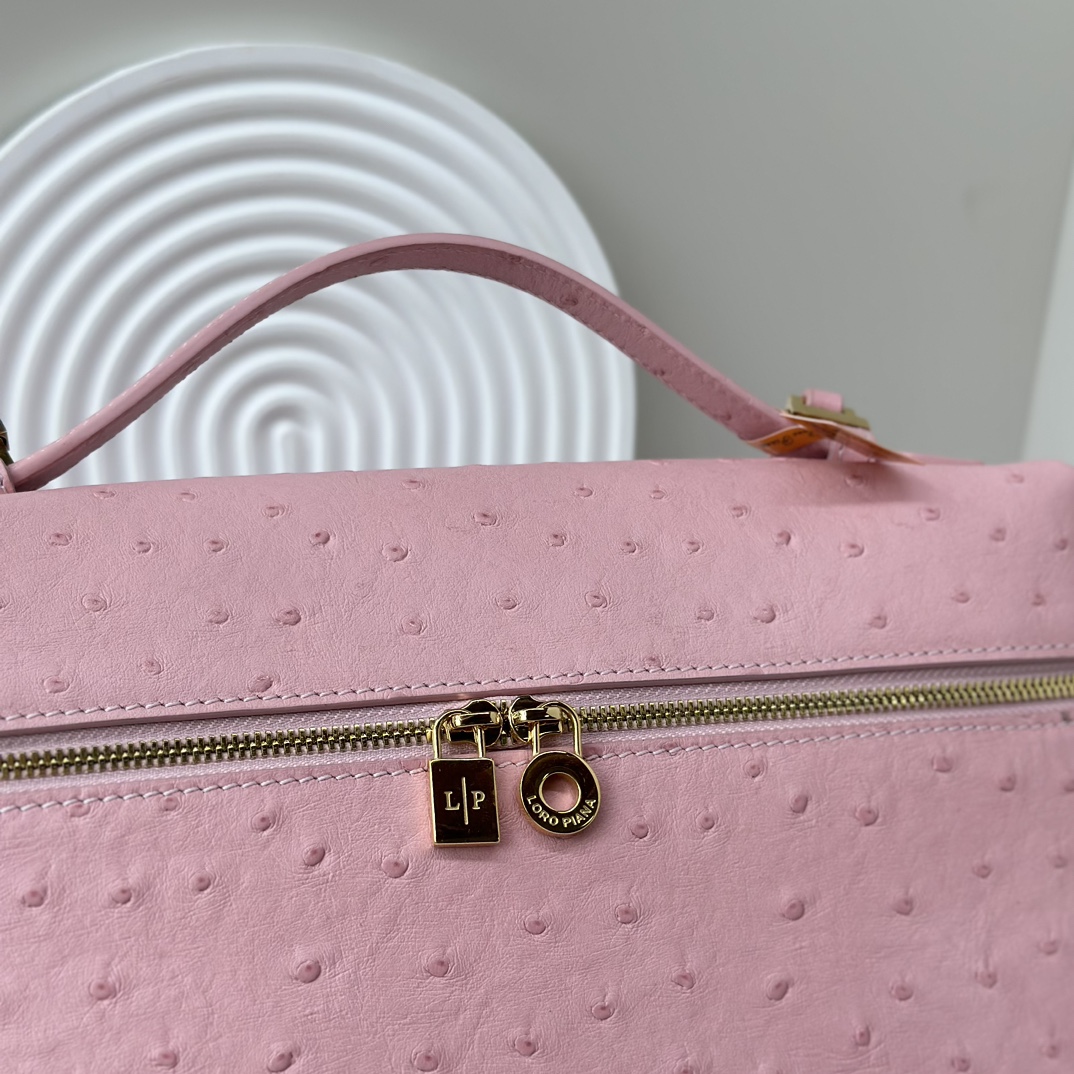 Loro Piana Ostrich handbag Loro Piana Pink in Ostrich - 34519347