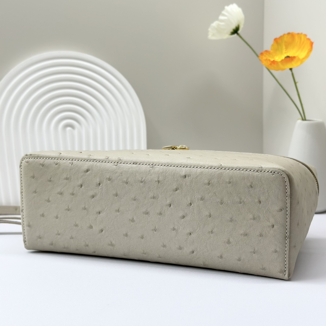 Extra pocket exotic leathers handbag Loro Piana Grey in