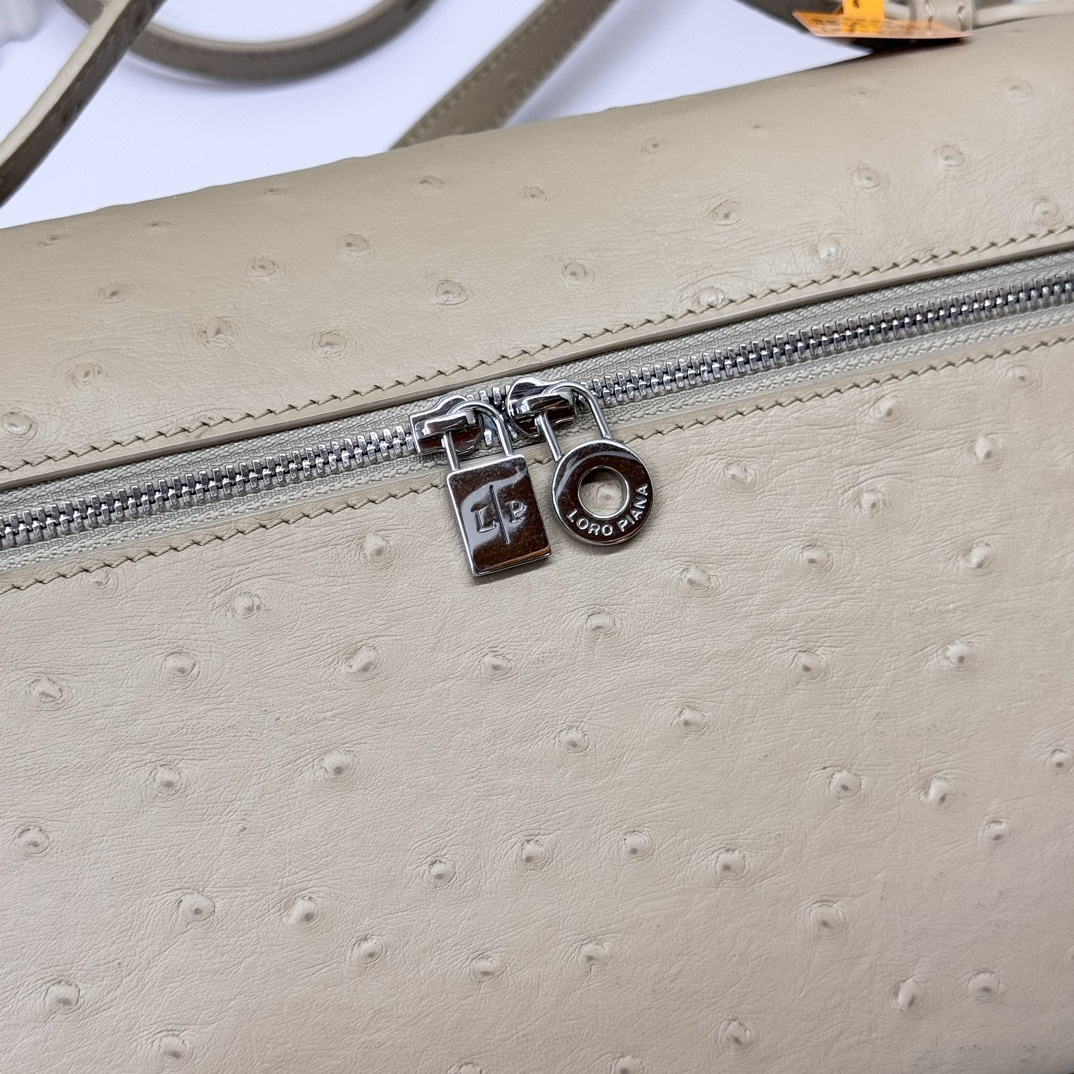 Loro Piana Extra Pocket L19 Shiny Ostrich Pouch beige|