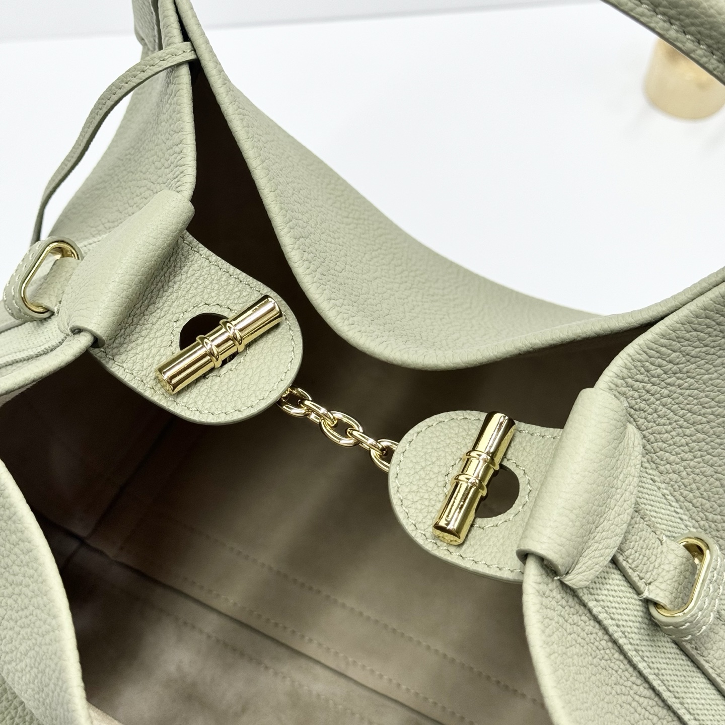 Loro Piana Large Bale bag Grained Calfskin Sage Brush Leaves | Loro Piana