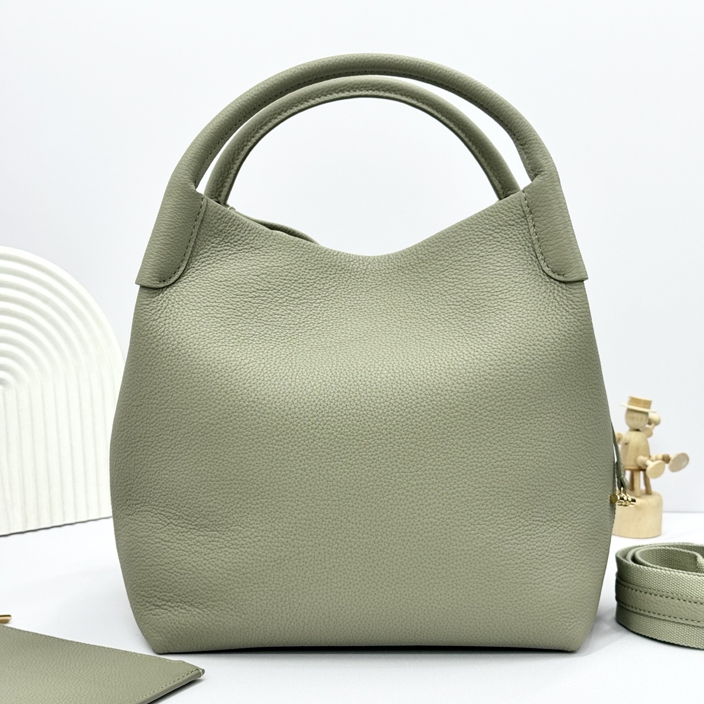 Loro Piana Large Bale bag Grained Calfskin Sage Brush Leaves | Loro Piana