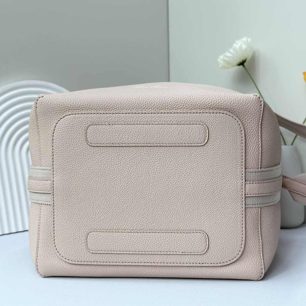 Loro Piana Small Bale bag Grained Calfskin Dust Stone | Loro Piana
