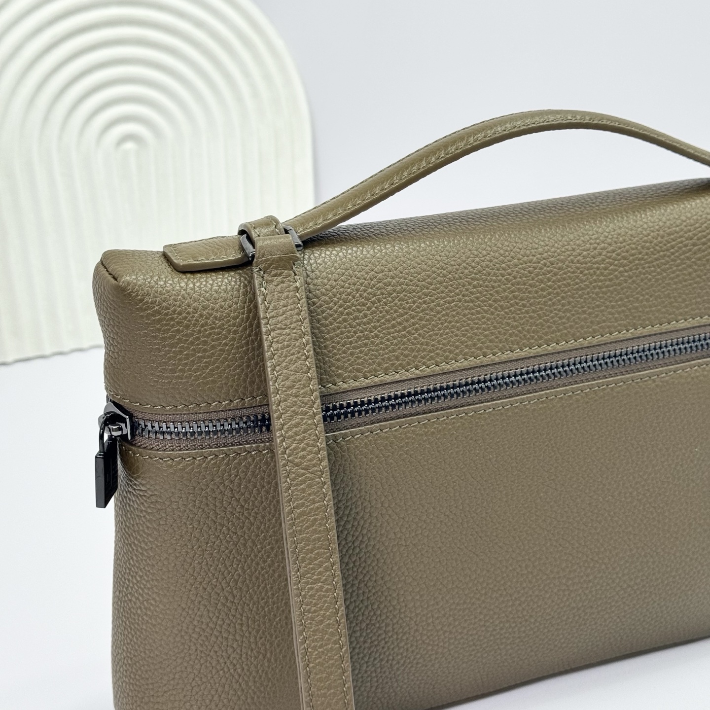 Loro Piana Extra Pouch L29 Grained Calfskin Salty Capers/Onyx |