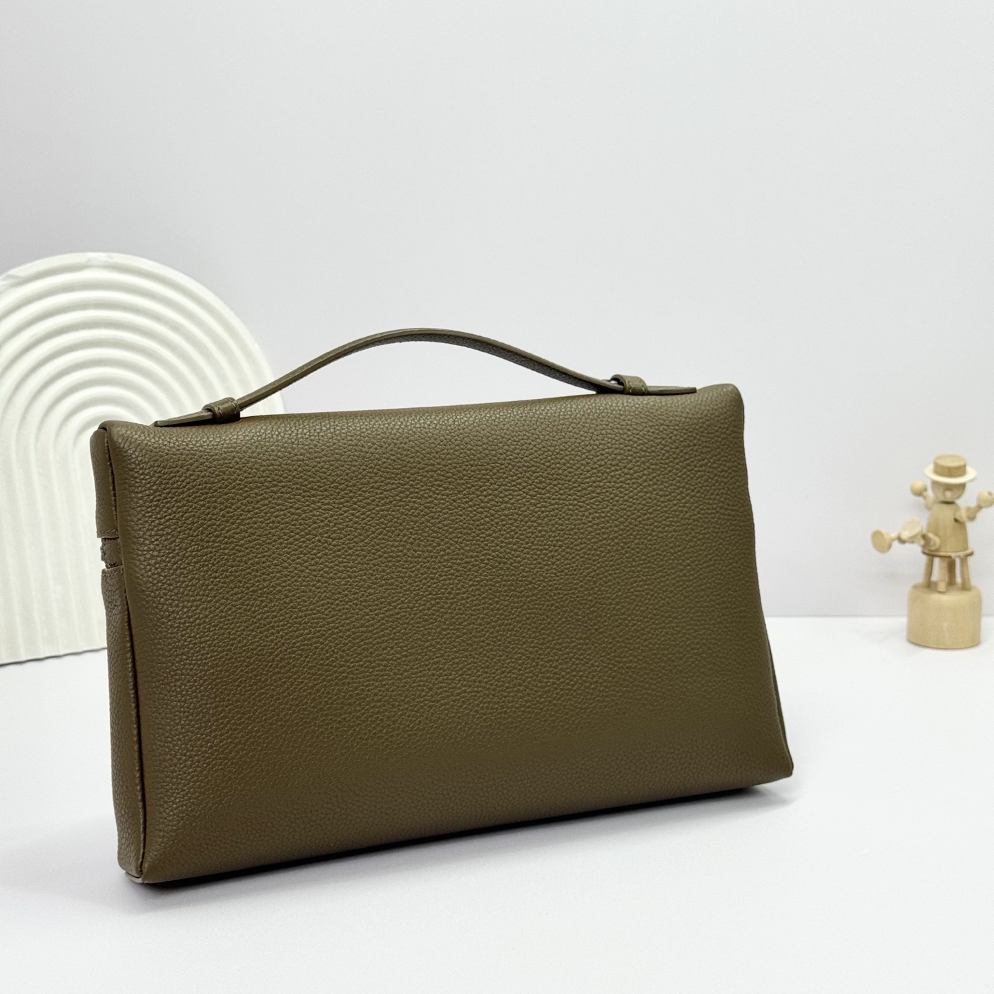 Loro Piana Extra Pouch L29 Grained Calfskin Salty Capers/Onyx |