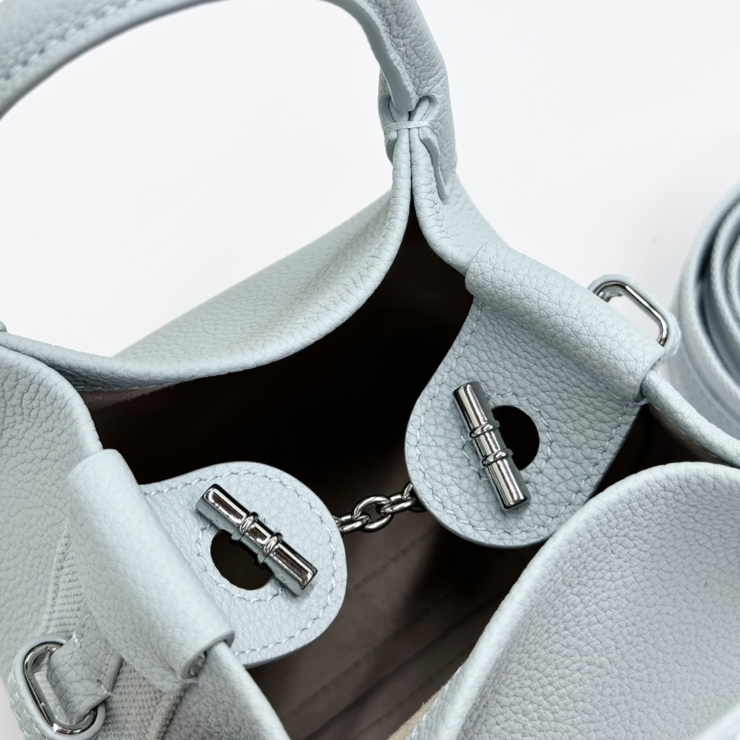 Loro Piana Small Bale bag Grained Calfskin Light Blue Belle | Loro Piana