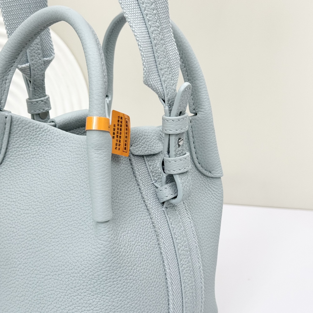 Loro Piana Small Bale bag Grained Calfskin Light Blue Belle | Loro Piana