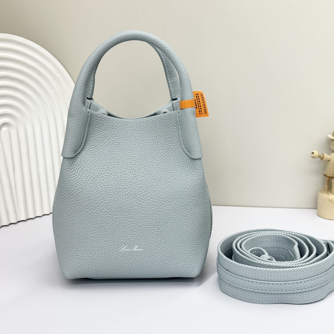 Loro Piana Small Bale bag Grained Calfskin Light Blue Belle | Loro Piana