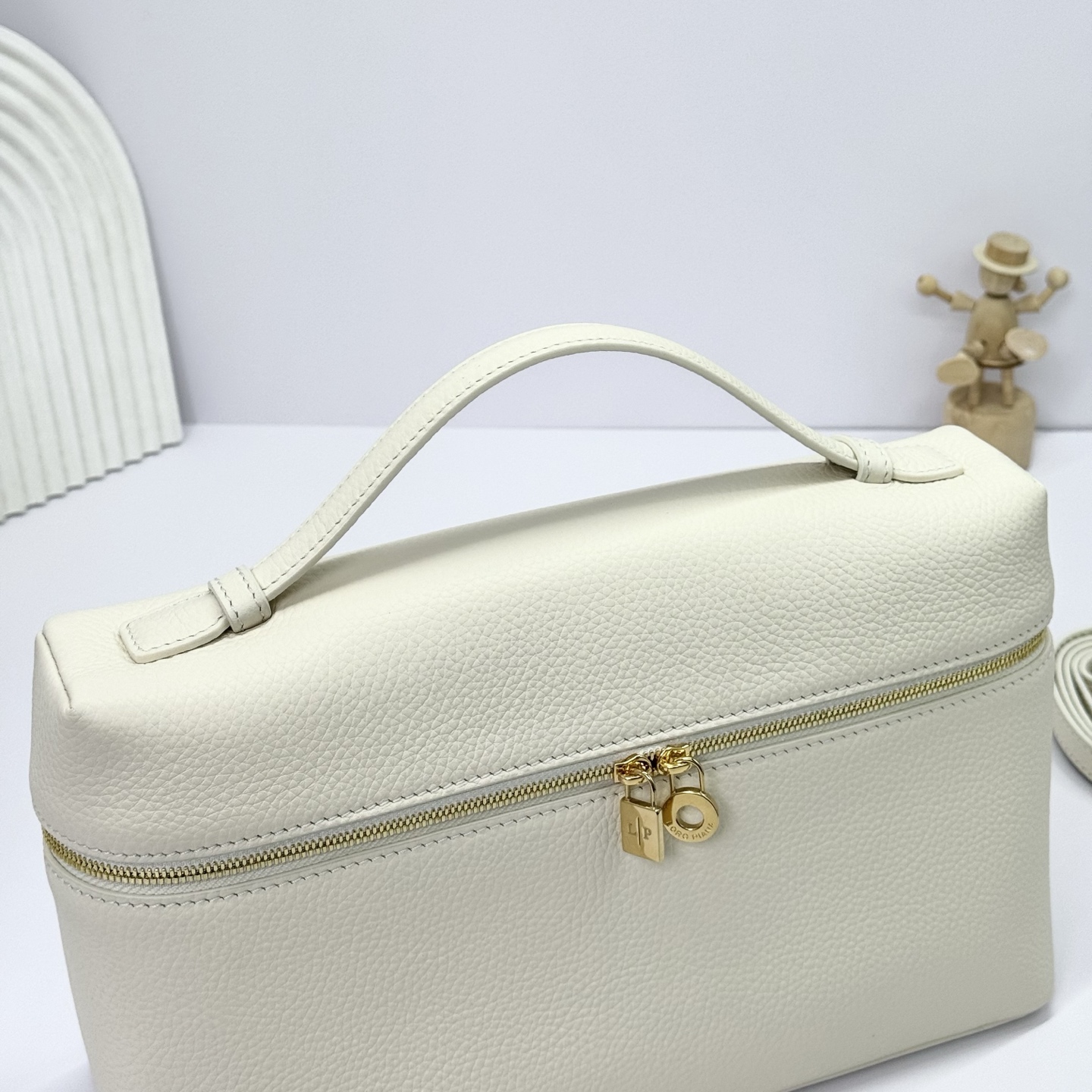 Loro Piana Extra Pocket L27 Grained Calfksin Whisper White/Sun