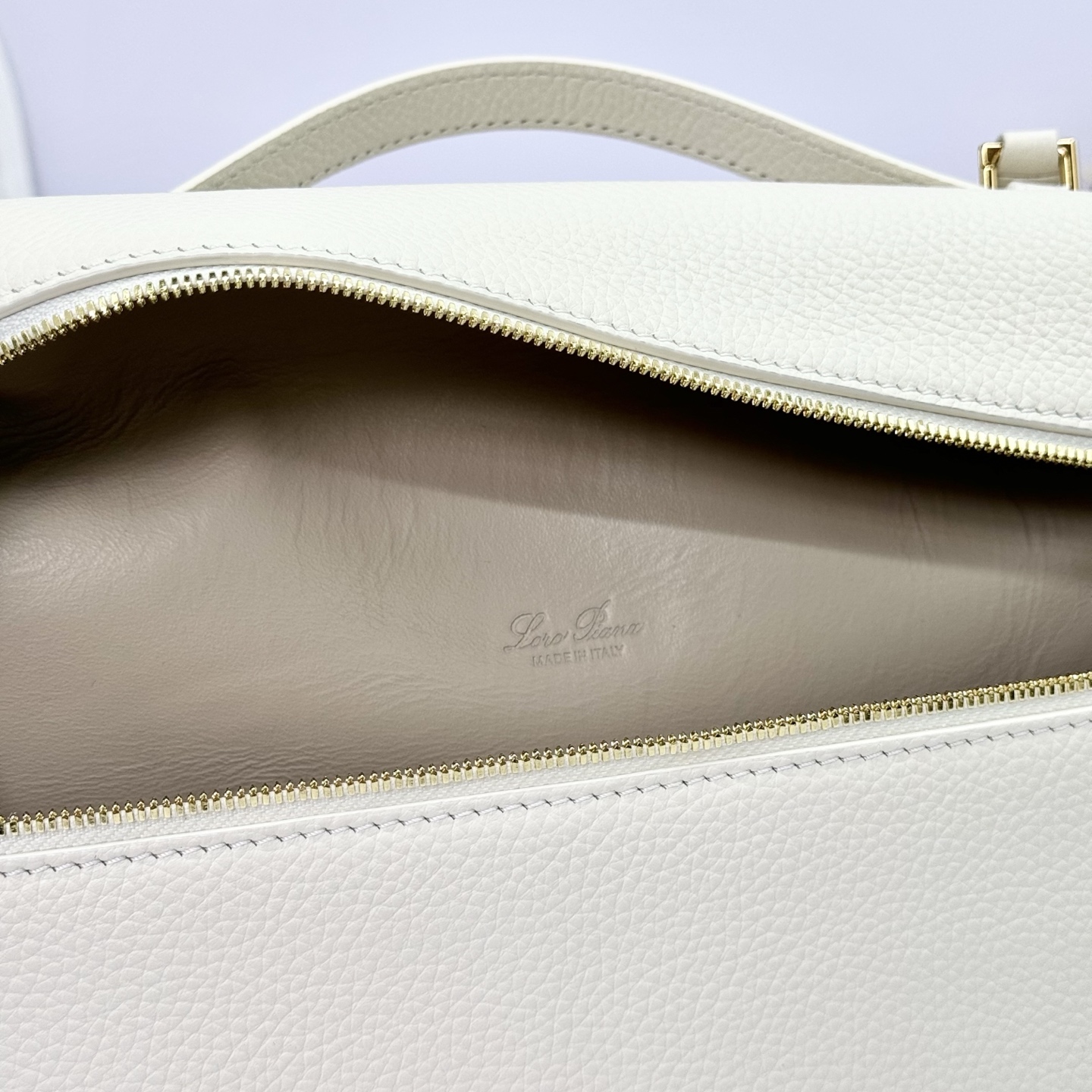 Loro Piana Extra Pocket L27 Grained Calfksin Whisper White/Sun