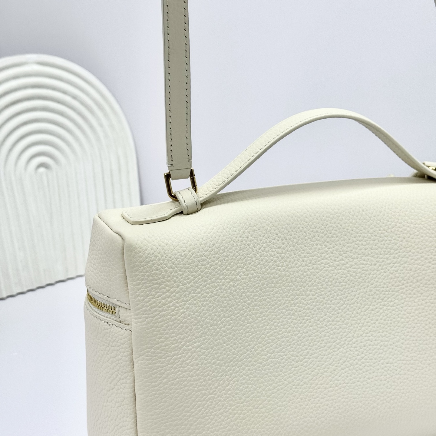 Loro Piana Extra Pocket L27 Grained Calfksin Whisper White/Sun
