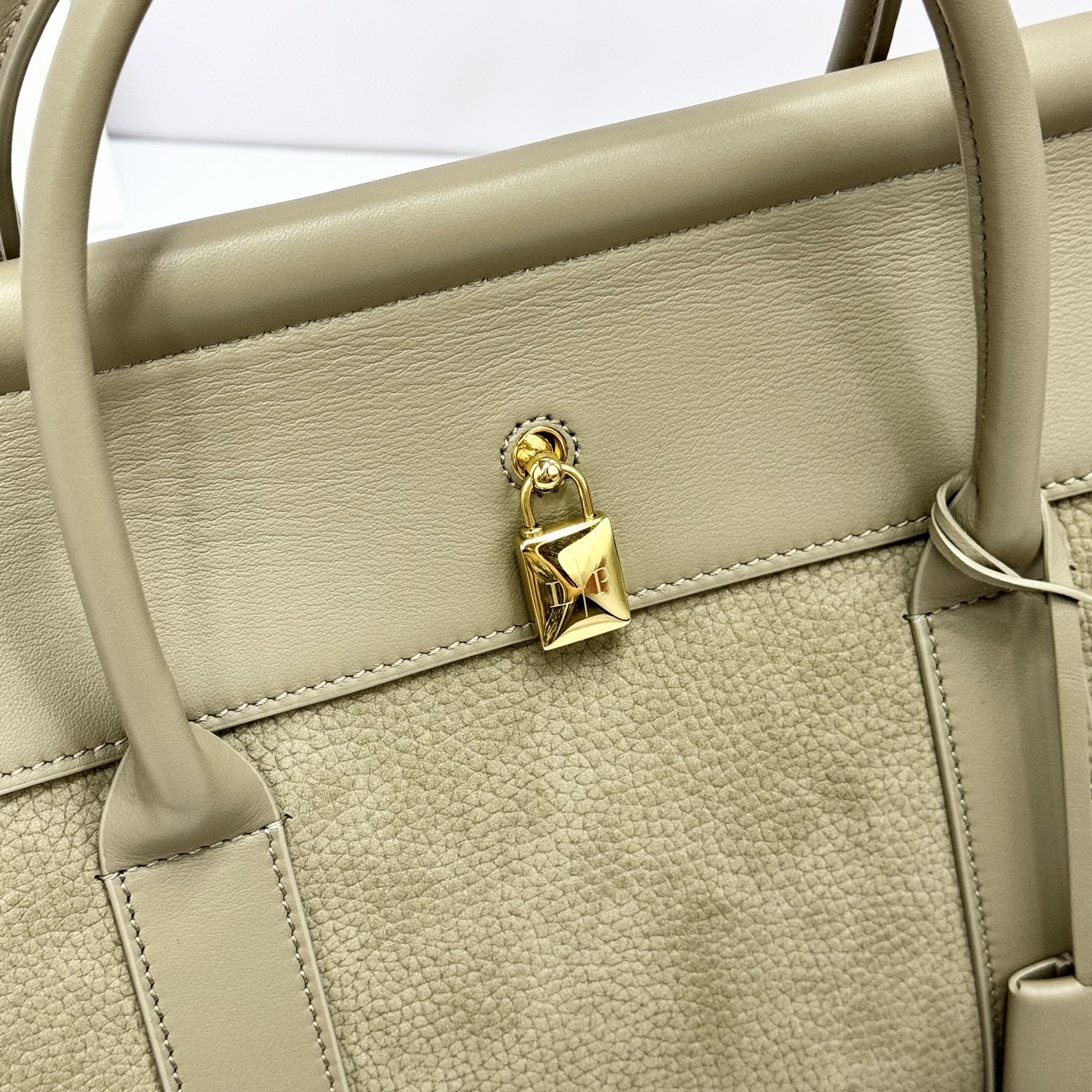 Loro Piana Loom bag L25 Calfskin Dried Taragon/Sun Gold | Loro Piana