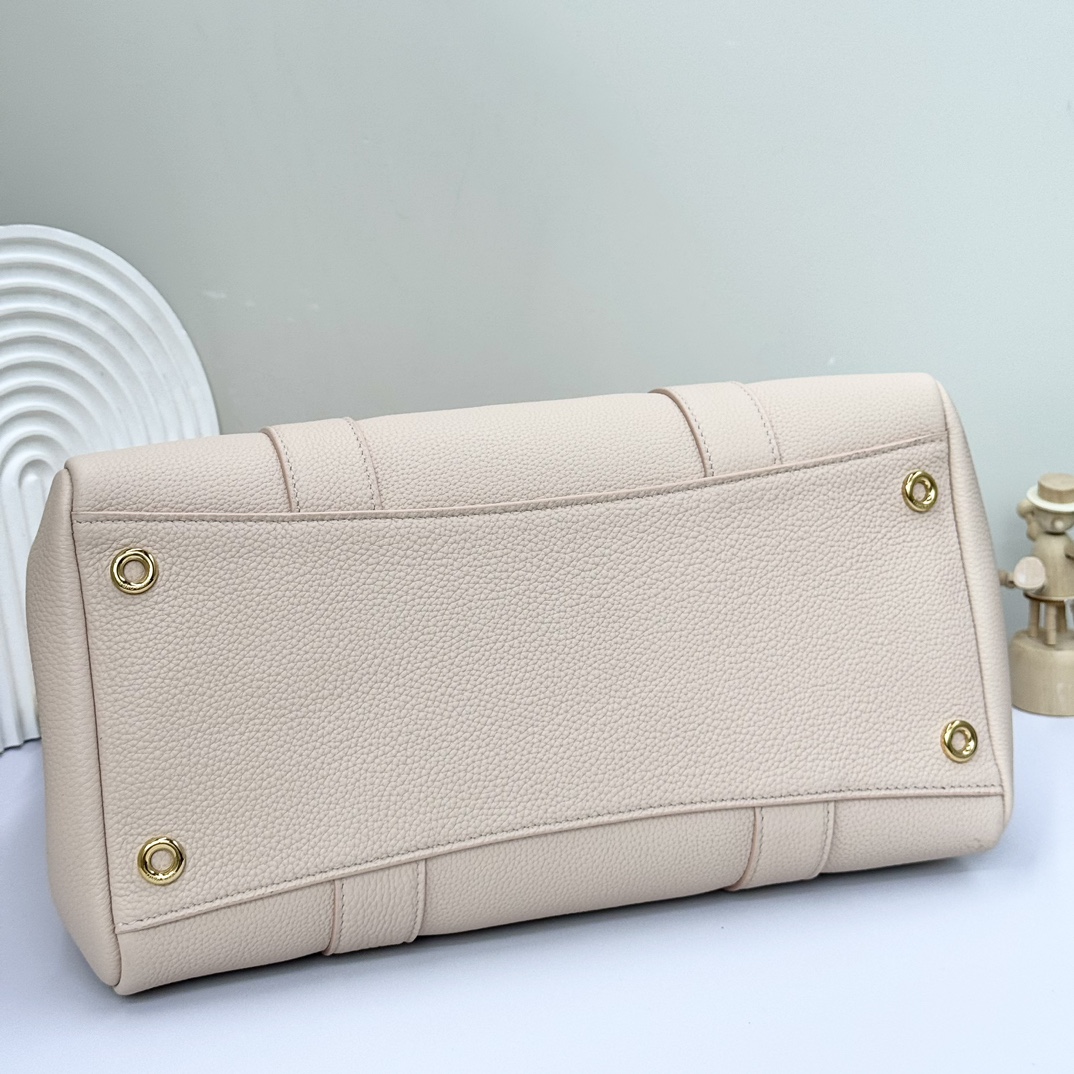 Loro Piana Loom bag L32 Grained Calfskin Sunday Morning/Sun Gold | Lor