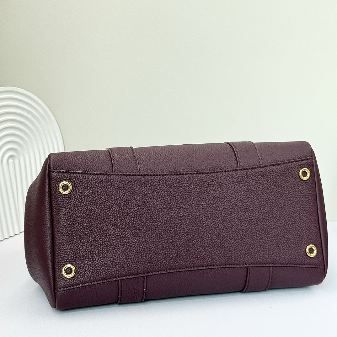 Loro Piana .Loom bag L32 Graine d Calfskin Azuki Beans/Sun Gold