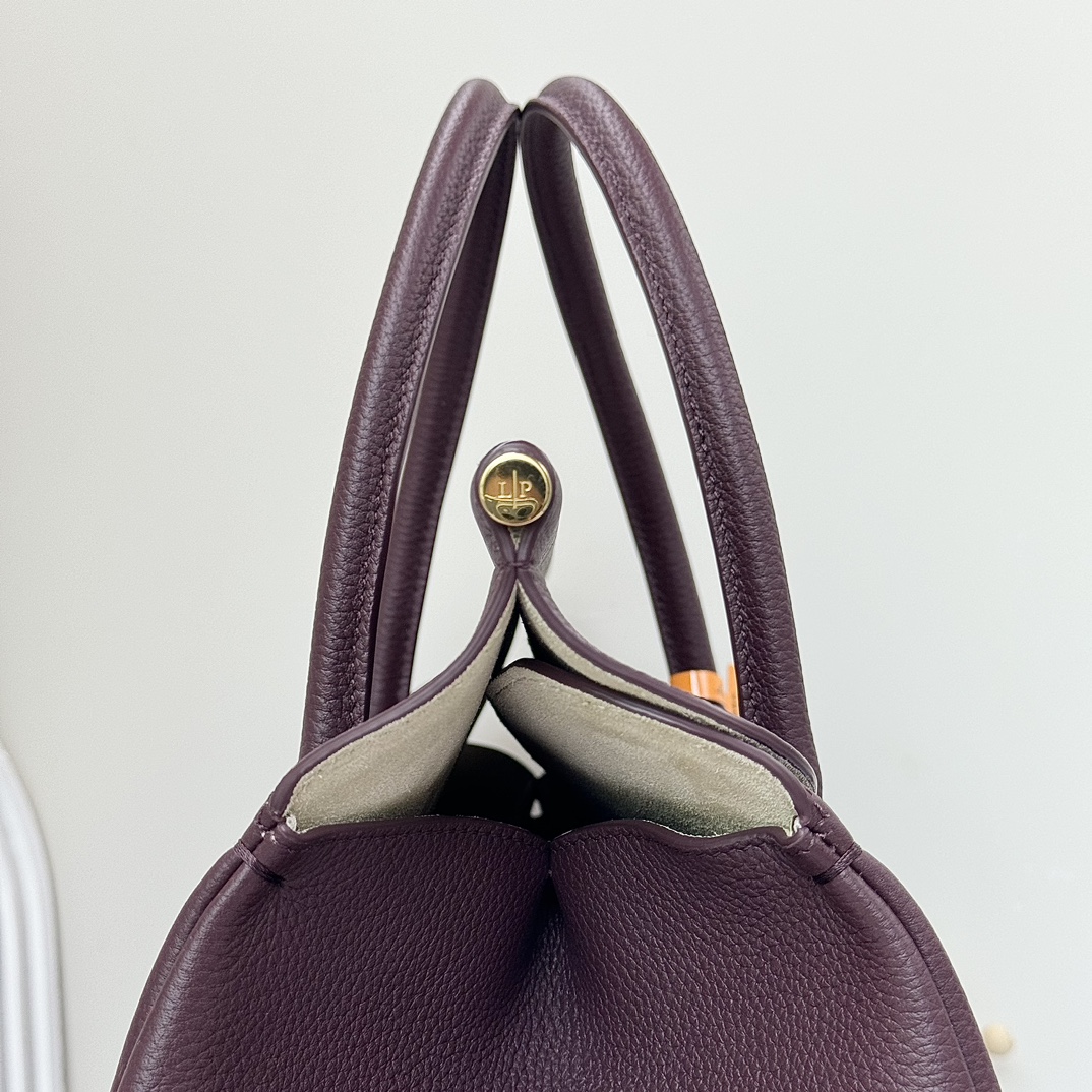 Loro Piana .Loom bag L32 Graine d Calfskin Azuki Beans/Sun Gold