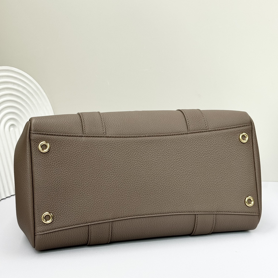 Loro Piana Loom bag L32 Grained Calfskin Rain Drops/Sun Gold | Loro
