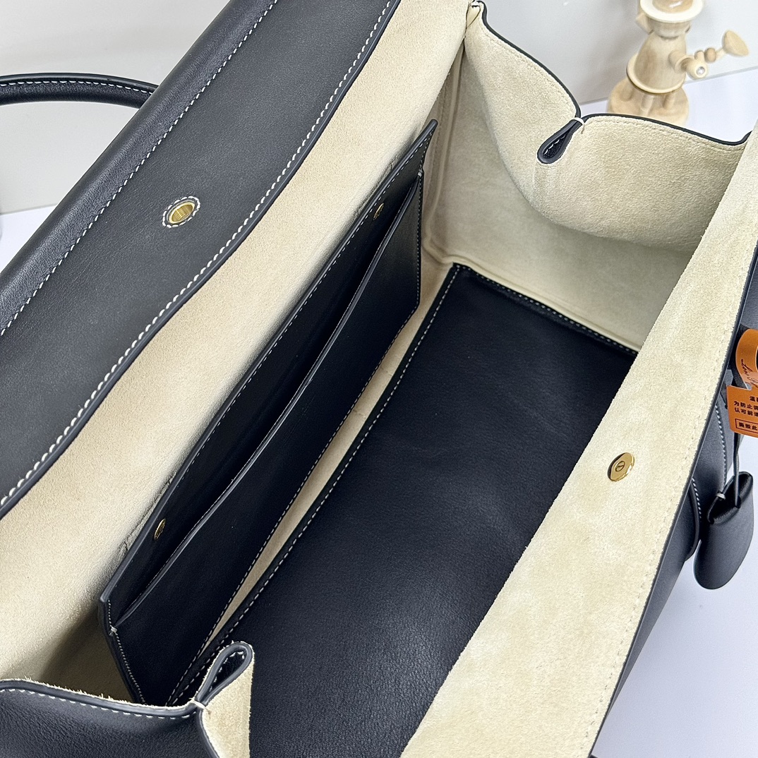 Loro Piana Loom bag L32 Smooth Calfskin Black | Loro Piana CY
