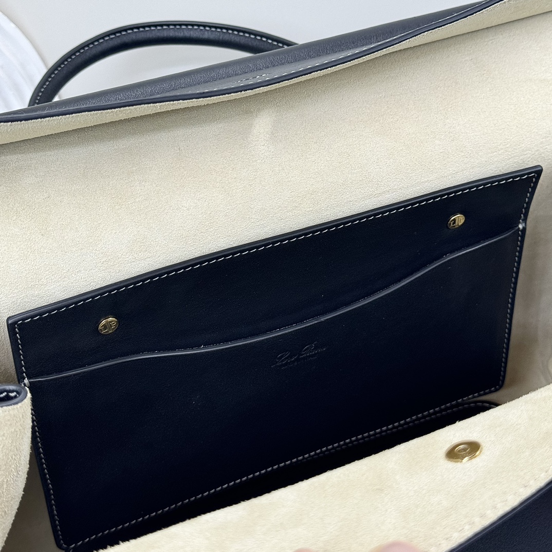 Loro Piana Loom bag L32 Smooth Calfskin Black | Loro Piana CY