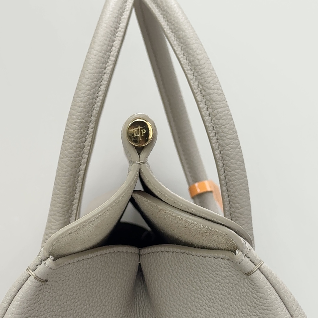 Loro Pi Loro Piana Loom bag L32 Grained Calfskin Sunday Morning/Sun Gold gray| Lor