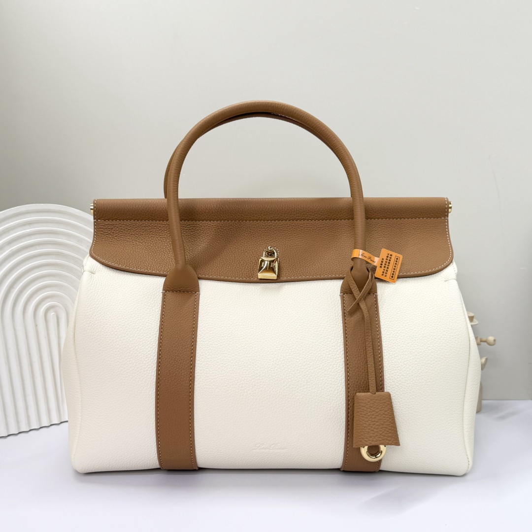 Loro Piana Woman Leather Goods Loom | Loro Piana