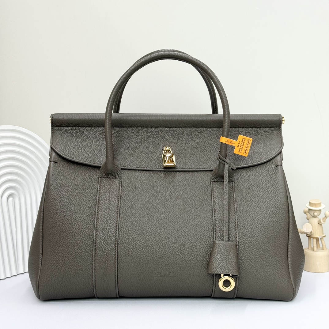 Loro Piana Loom bag L32 Grained Calfskin Rain Drops/Sun Gold | Loro