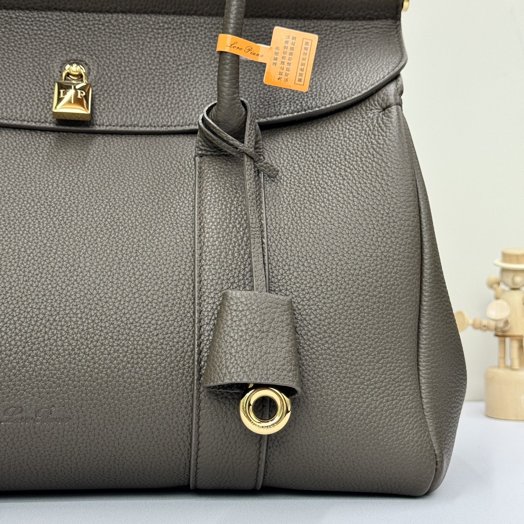 Loro Piana Loom bag L32 Grained Calfskin Rain Drops/Sun Gold | Loro