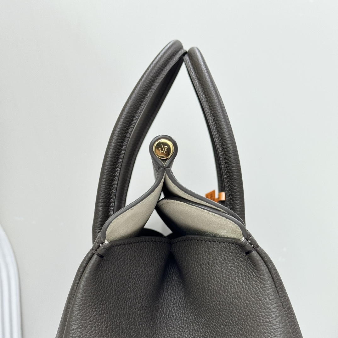 Loro Piana Loom bag L32 Grained Calfskin Rain Drops/Sun Gold | Loro
